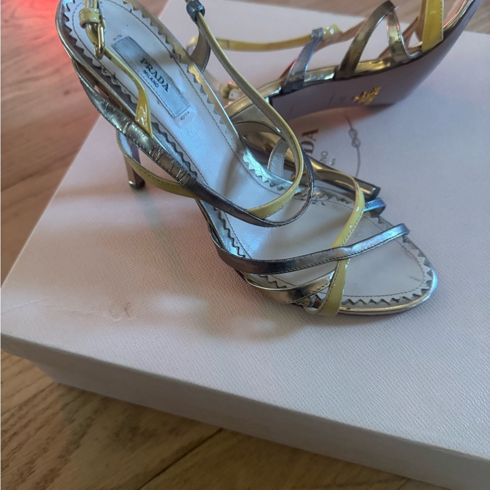 Prada vintage heels - Picture 4 of 4